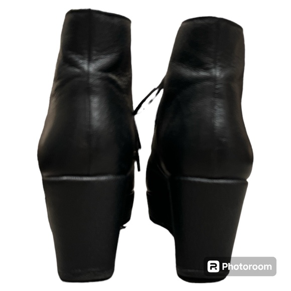 BCBGeneration Kenan laceup platform ankle bootie boot 8.5 black leather - Picture 5 of 7